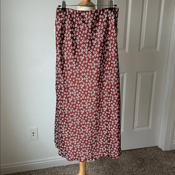 EUC Abercrombie & Fitch Floral Midi Skirt - Picture 3 of 4